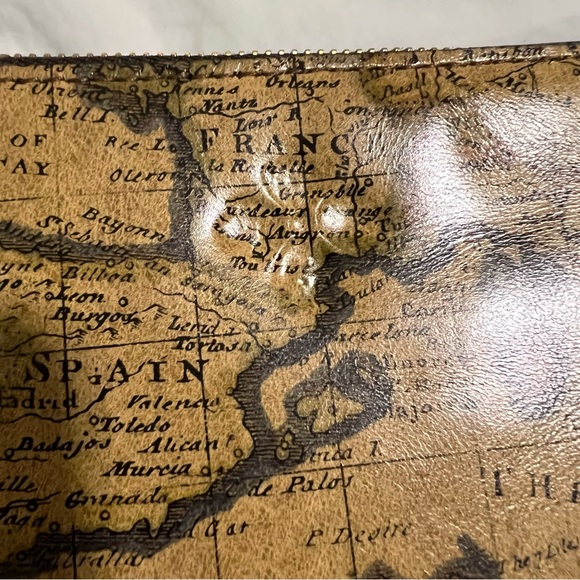 NWOT Patricia Nash Cassini Wristlet Purse European Map 5”x3” Printed Leather - Picture 6 of 9